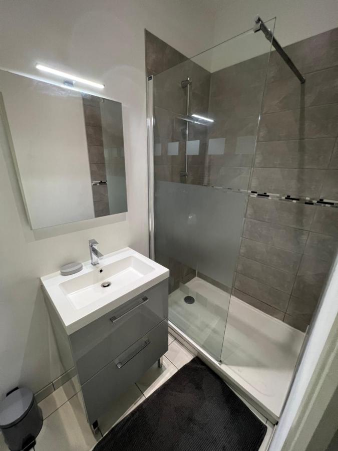 Appartement Belle Maison Quartier Henriville, Proche Centre *